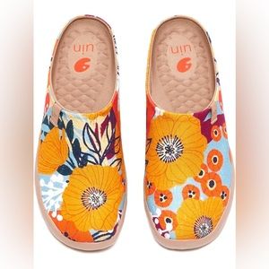 NWT UIN Women’s Comfortable Slipper/ Marigolds/US10.5